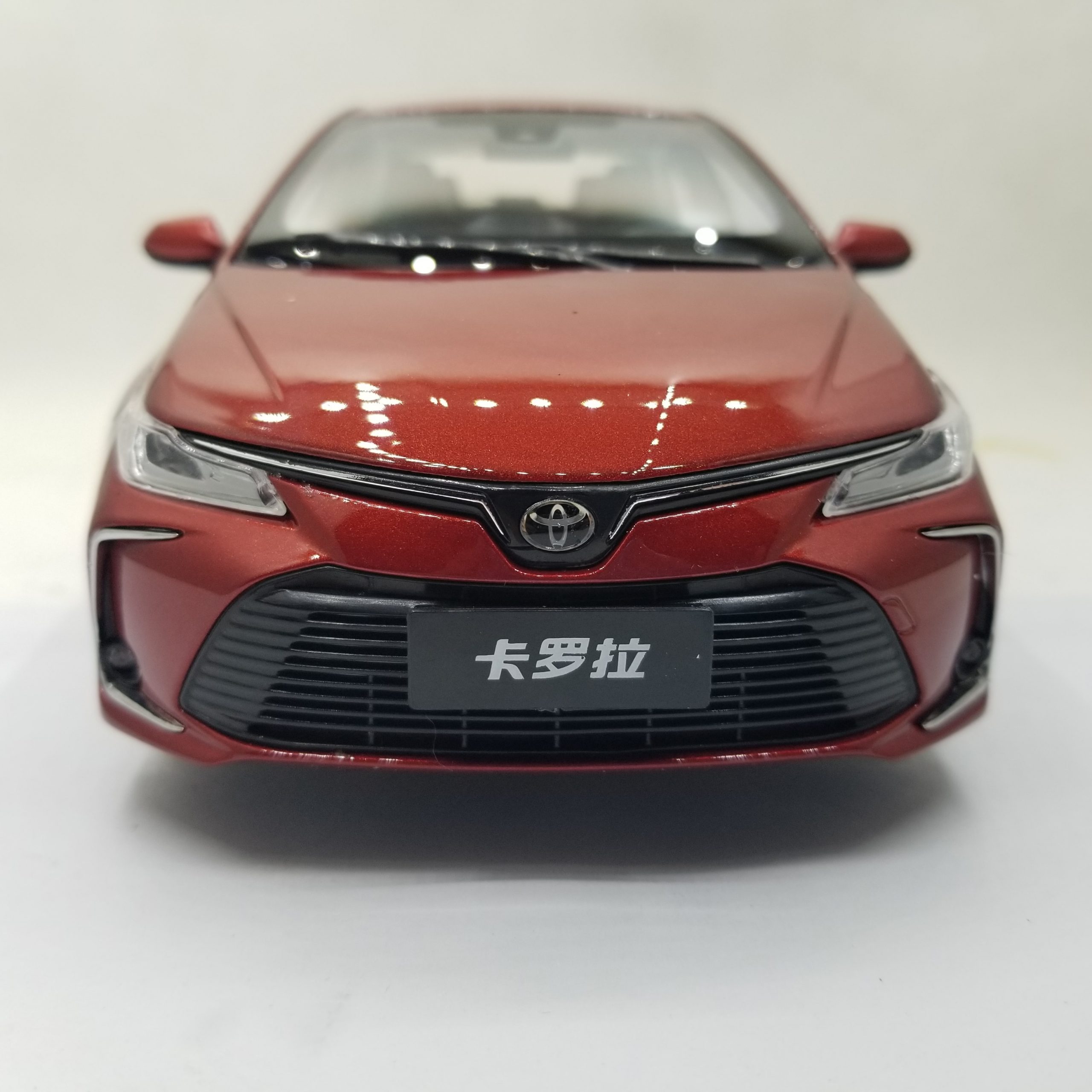 1:18 Diecast Model for Toyota Corolla 2019 Red Sedan Alloy Toy Car Miniature Collection Gifts Hot Selling Altis 1:18 Diecast Model for Toyota Corolla 2019 Red Sedan Alloy Toy Car Miniature Collection Gifts Hot Selling Altis